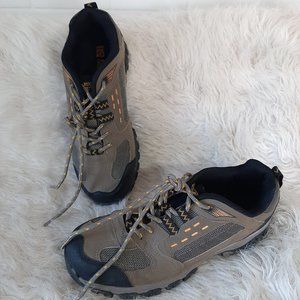 Rugged Outback Women's Tan Dakota Hiker Size: 7